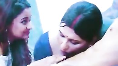 Girlfriend aur uski maa ka threesome blowjob video