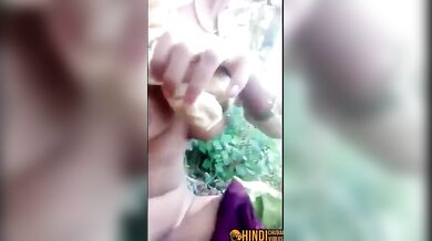 Jawan ladki ko chodne ka jungle me mangal video