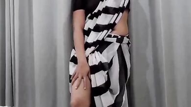 Sexy sauteli maa ne bete ko gaand aur chut dikhai!