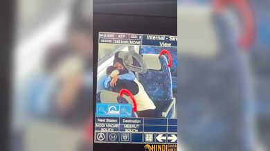 Delhi meetur metro train me college girl ka viral sex mms