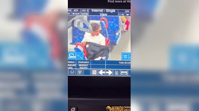 Delhi meetur metro train me college girl ka viral sex mms