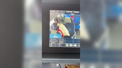 Delhi meetur metro train me college girl ka viral sex mms