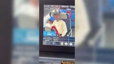 Delhi meetur metro train me college girl ka viral sex mms