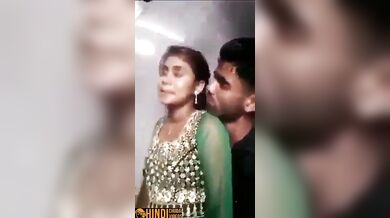 19 saal ki ladki ne boyfriend ko ghar bula ke chudwaya