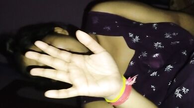 Chodne se pahle Bhabhi ki hairy chut ka video banaya