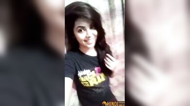 Jawan desi girl ne chuchi dikha ke bola mera doodh pee lo!