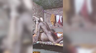 Gaanw ke bhaiya ne big gaand wali Bhabhi chodi