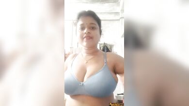 Rajasthani aunty nude tanker boobs strip video