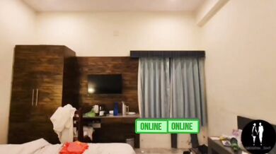 Service boy deepak se lotion lagwaya smriti jain ne