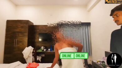 Service boy deepak se lotion lagwaya smriti jain ne