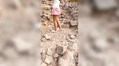 Smriti jain ne trekking mountain par chut kholi