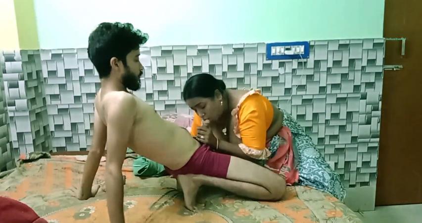 Naukrani Ki Chudai - Indian teen boy ghar ki naukrani ko choda - Hindi Chudai Videos