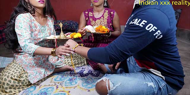 640px x 320px - Bhai ne bahan ko chod kar Rakshabandhan gift diya - Hindi Chudai Videos