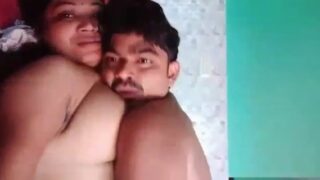 Marathi wife ke boobs chuse padosi ne indian mms bf